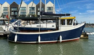 Brightlingsea to Rowhedge Pub Lunch River Cruise