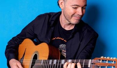 Image shows Robin Nolan